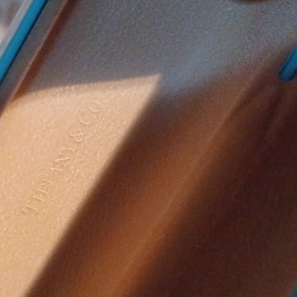 Tiffany & Co. - Picture 4 of 4